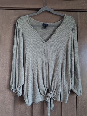 Daytrip Olive Ribbed V-Neck Tie-Front Tunic